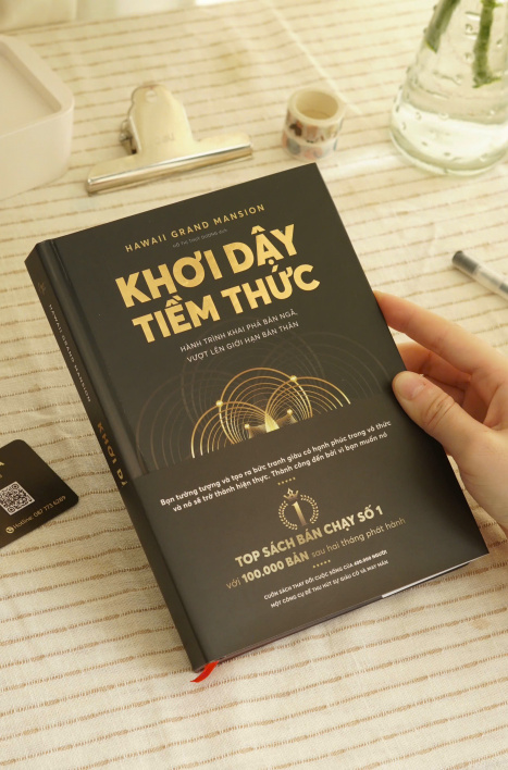 Sách kỹ năng sống - Khơi dậy tiềm thức - đánh thức khát khao sống hạnh phúc và giàu có 