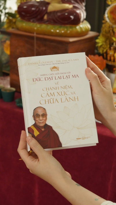 Sách Phật giáo - Những cuộc đối thoại với Đức Đạt Lai Lạt Ma về Chánh niệm, Cảm Xúc và Chữa Lành 
